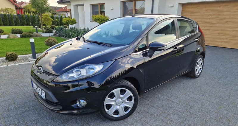 wąchock Ford Fiesta cena 20999 przebieg: 239000, rok produkcji 2012 z Wąchock